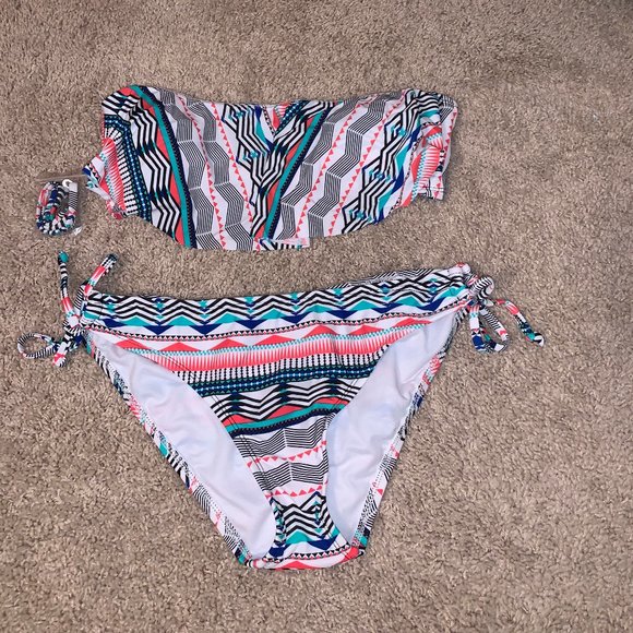Bikini top and bottom - Picture 1 of 4
